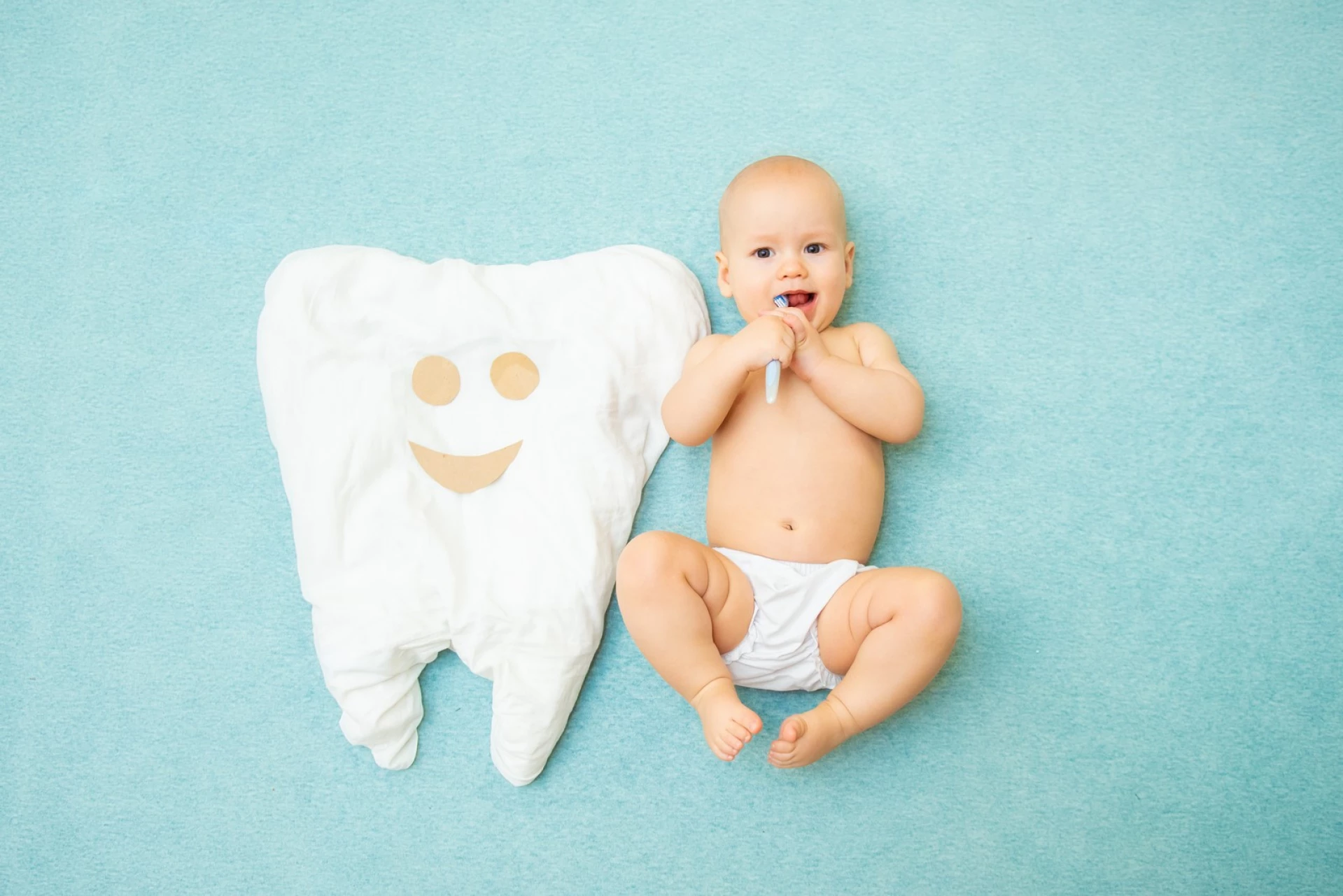 Când este bine să îți duci copilul la stomatolog pentru prima oară?