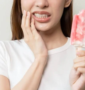 Sensibilitatea dentară la rece și cald: ce încearcă să îți spună dinții?